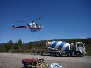 Helikopter til støping hytte